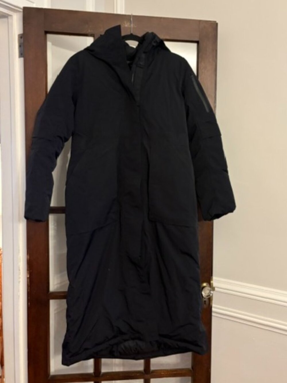 Lululemon Winter Warrior Long Parka in Black, Size 8